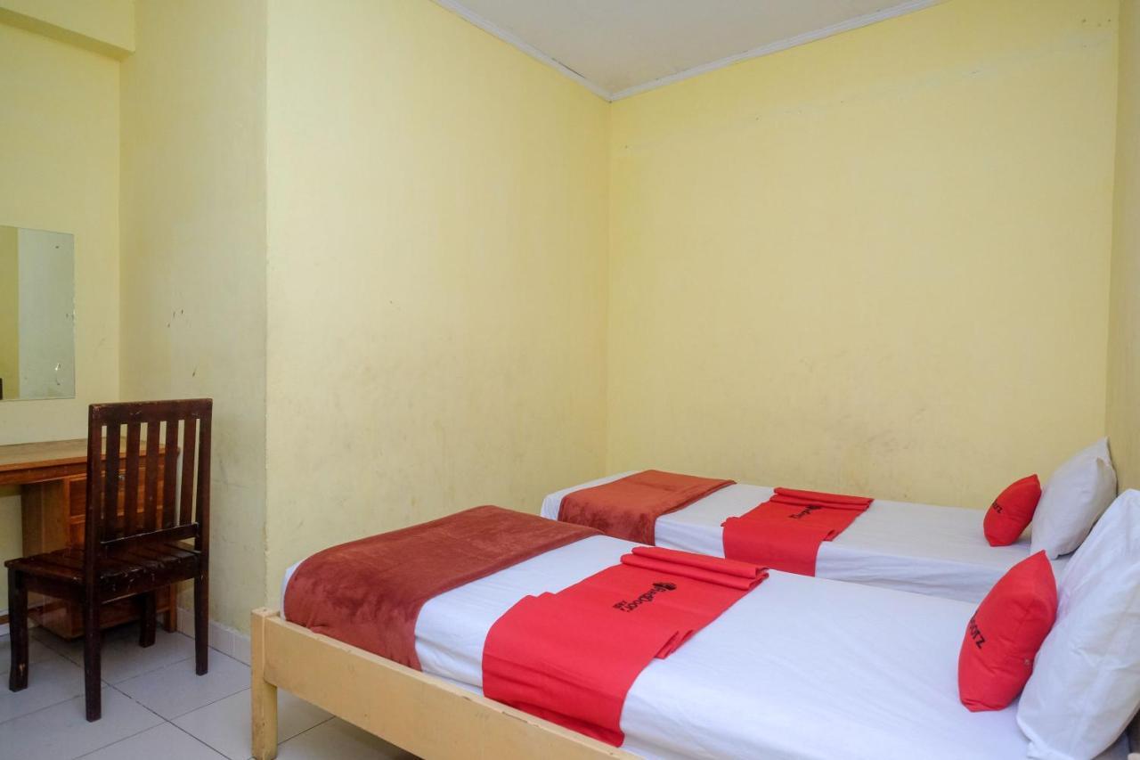 Reddoorz Near Pelabuhan Nusantara Parepare Екстер'єр фото